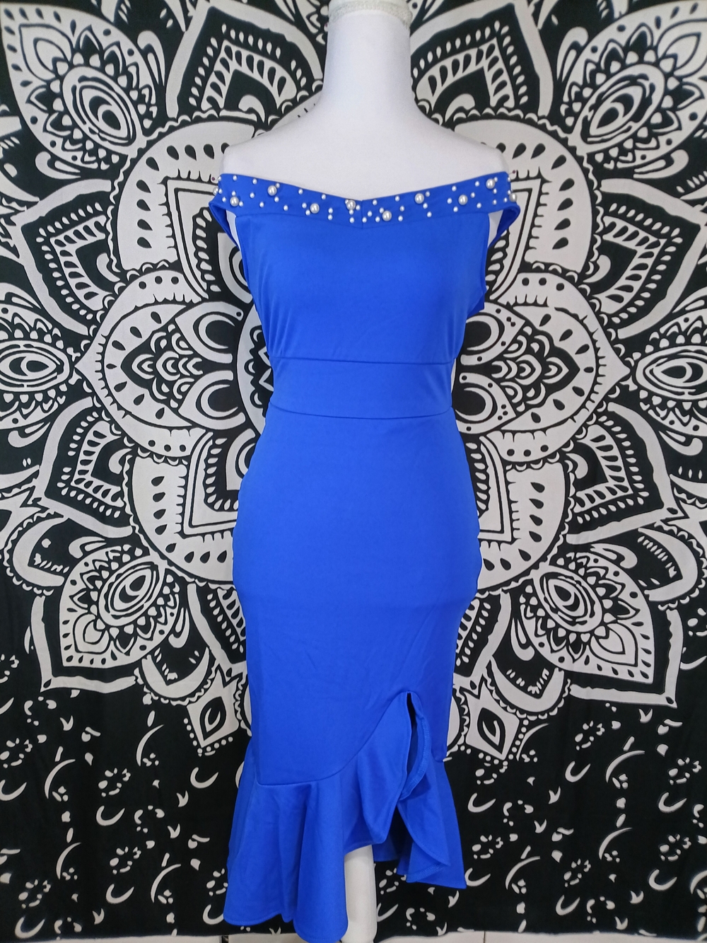 Off-the-Shoulder Royal Blue Midi Dress with Pearl Trim